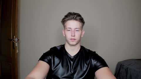 Snapshot of gym_alpha chatting on December 2024 06:58:02 PM Oliver online show from December 2024 06:58:02 PM