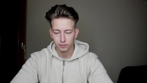 Snapshot of gym_alpha chatting on January 2025 08:28:02 PM Oliver online show from January 2025 08:28:02 PM