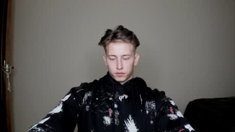 Snapshot of gym_alpha chatting on January 2025 09:01:02 PM Oliver online show from January 2025 09:01:02 PM