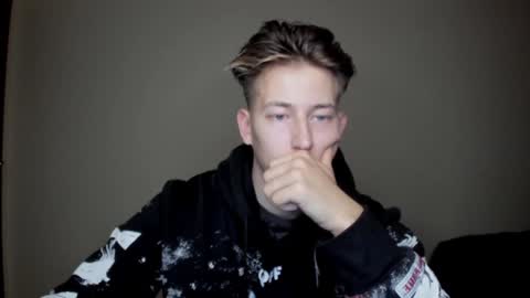 Snapshot of gym_alpha chatting on January 2025 08:44:01 PM Oliver online show from January 2025 08:44:01 PM