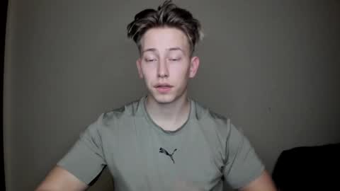 Snapshot of gym_alpha chatting on January 2025 07:59:02 PM Oliver online show from January 2025 07:59:02 PM