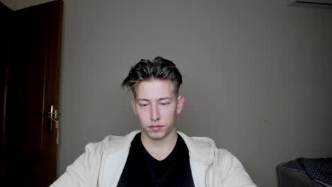 Snapshot of gym_alpha chatting on January 2025 08:26:02 PM Oliver online show from January 2025 08:26:02 PM