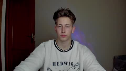 Snapshot of gym_alpha chatting on February 2025 08:25:01 PM Oliver online show from February 2025 08:25:01 PM