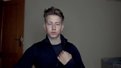 Snapshot of gym_alpha chatting on February 2025 08:02:02 PM Oliver online show from February 2025 08:02:02 PM