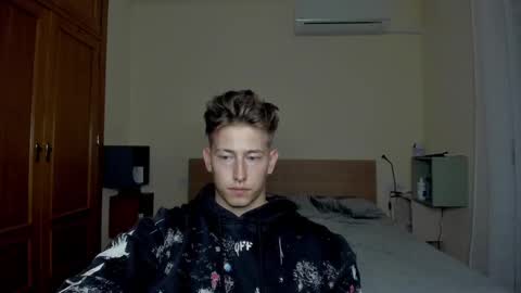 Snapshot of gym_alpha chatting on February 2025 09:36:02 PM Oliver online show from February 2025 09:36:02 PM