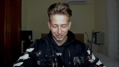 Snapshot of gym_alpha chatting on February 2025 08:36:01 PM Oliver online show from February 2025 08:36:01 PM