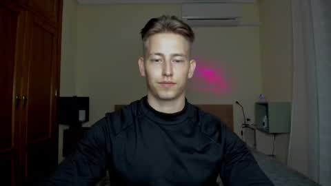 Snapshot of gym_alpha chatting on March 2025 12:17:02 AM Oliver online show from March 2025 12:17:02 AM