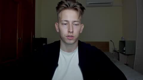 Snapshot of gym_alpha chatting on March 2025 08:18:02 PM Oliver online show from March 2025 08:18:02 PM