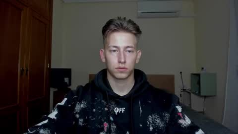 Snapshot of gym_alpha chatting on March 2025 09:48:01 PM Oliver online show from March 2025 09:48:01 PM