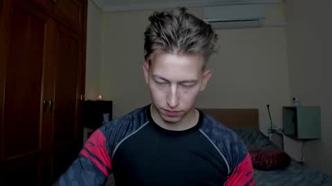 Snapshot of gym_alpha chatting on March 2025 12:05:02 AM Oliver online show from March 2025 12:05:02 AM