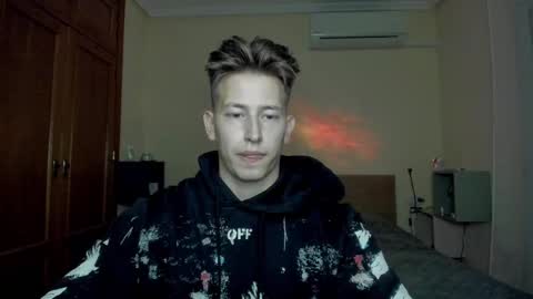 Snapshot of gym_alpha chatting on March 2025 07:59:02 PM Oliver online show from March 2025 07:59:02 PM