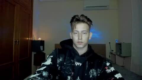 Snapshot of gym_alpha chatting on March 2025 11:03:02 PM Oliver online show from March 2025 11:03:02 PM