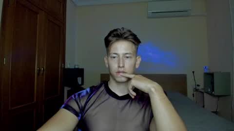 Snapshot of gym_alpha chatting on March 2025 09:51:02 PM Oliver online show from March 2025 09:51:02 PM