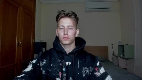 Snapshot of gym_alpha chatting on March 2025 09:37:01 PM Oliver online show from March 2025 09:37:01 PM