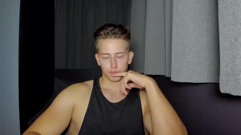 Snapshot of gym_alpha chatting on September 2025 08:08:01 PM Oliver online show from September 2025 08:08:01 PM