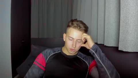 Snapshot of gym_alpha chatting on September 2025 07:04:01 PM Oliver online show from September 2025 07:04:01 PM