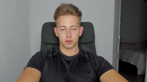 Snapshot of gym_alpha chatting on October 2025 10:38:01 PM Oliver online show from October 2025 10:38:01 PM