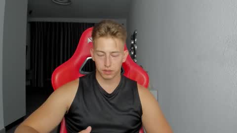 Snapshot of gym_alpha chatting on October 2025 09:26:02 PM Oliver online show from October 2025 09:26:02 PM