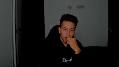 Snapshot of gym_alpha chatting on March 2026 10:04:02 PM Oliver online show from March 2026 10:04:02 PM