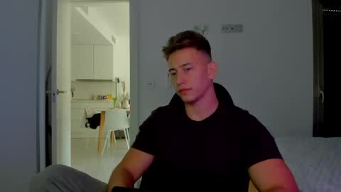 Snapshot of gym_alpha chatting on March 2026 03:27:01 PM Oliver online show from March 2026 03:27:01 PM