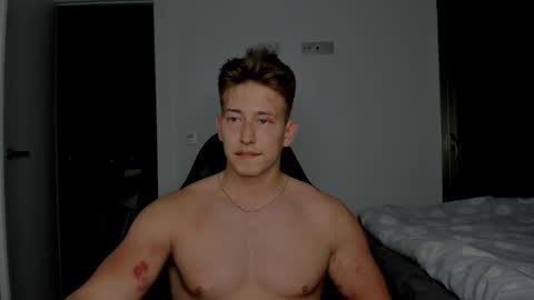 Snapshot of gym_alpha chatting on April 2026 07:19:01 PM Oliver online show from April 2026 07:19:01 PM