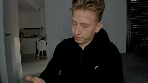 Snapshot of gym_alpha chatting on April 2026 05:07:02 PM Oliver online show from April 2026 05:07:02 PM