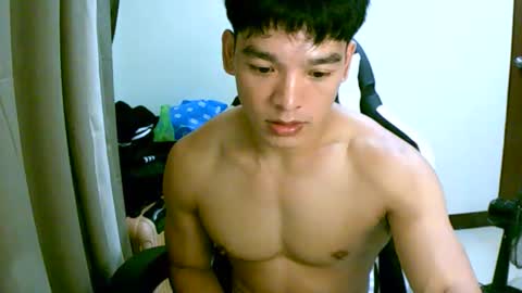 Snapshot of gymnasmenos chatting on April 2026 02:54:01 PM AJ online show from April 2026 02:54:01 PM