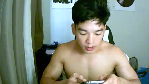 Snapshot of gymnasmenos chatting on April 2026 03:12:01 AM AJ online show from April 2026 03:12:01 AM