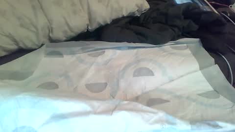 Snapshot of h0n3yb333 chatting on October 2025 12:16:02 AM h0n3yb333 online show from October 2025 12:16:02 AM