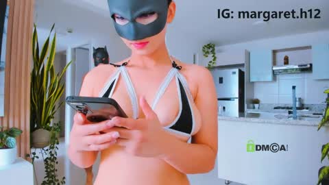 Margareth  Stallion online show from May 2026 01:51:02 PM
