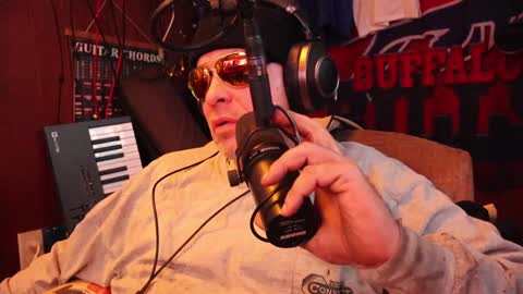 Snapshot of h0tttsteel chatting on December 2024 09:56:01 AM h0tttsteel online show from December 2024 09:56:01 AM