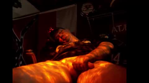 Snapshot of h0tttsteel chatting on October 2025 05:02:02 PM h0tttsteel online show from October 2025 05:02:02 PM