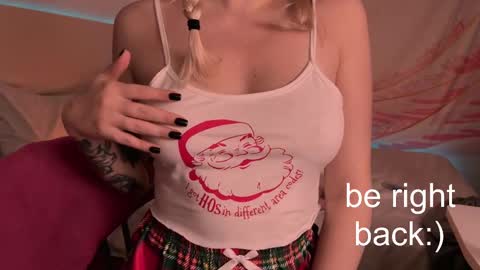 Lana online show from February 2025 08:28:02 PM