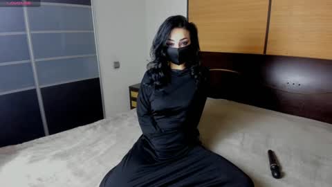 Snapshot of habibi_moon chatting on December 2024 02:25:01 AM Linda online show from December 2024 02:25:01 AM