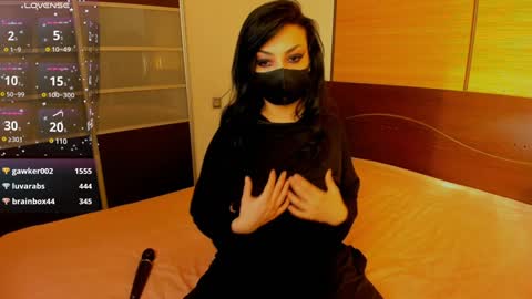 Snapshot of habibi_moon chatting on January 2025 05:28:02 AM Linda online show from January 2025 05:28:02 AM