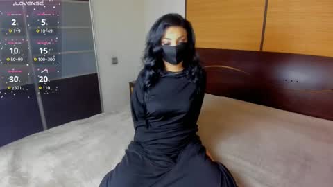 Snapshot of habibi_moon chatting on February 2025 02:30:01 AM Linda online show from February 2025 02:30:01 AM