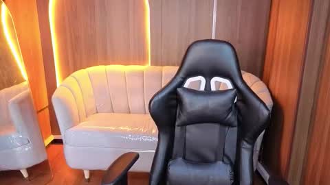 hadda_crazy_b online show from February 2026 06:26:01 AM