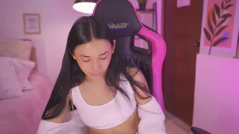 Snapshot of hade_collinss chatting on November 2025 06:43:01 PM Hade online show from November 2025 06:43:01 PM