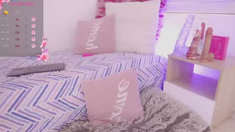 Snapshot of hade_collinss chatting on April 2026 08:20:02 PM Hade online show from April 2026 08:20:02 PM