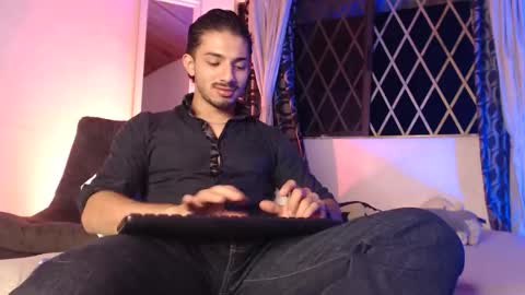 Snapshot of hadez_69 chatting on April 2026 01:47:01 AM HADEZ online show from April 2026 01:47:01 AM