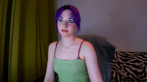 Snapshot of hadley_mills chatting on April 2026 07:44:02 PM hadley online show from April 2026 07:44:02 PM