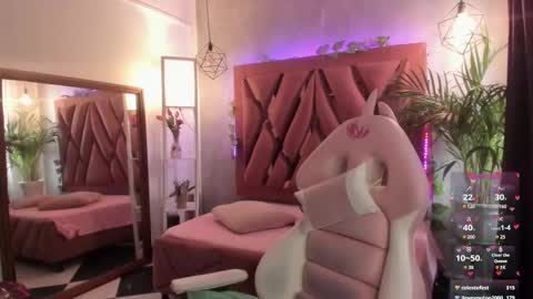 Haely online show from March 2025 08:33:02 PM