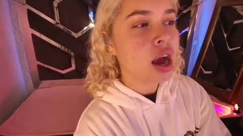 Haely online show from October 2025 12:36:02 PM