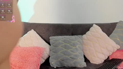 Snapshot of haileebeer_ chatting on December 2024 06:21:01 PM Hailee online show from December 2024 06:21:01 PM