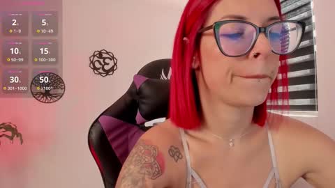 Snapshot of haileebeer_ chatting on October 2025 03:23:02 PM Hailee online show from October 2025 03:23:02 PM