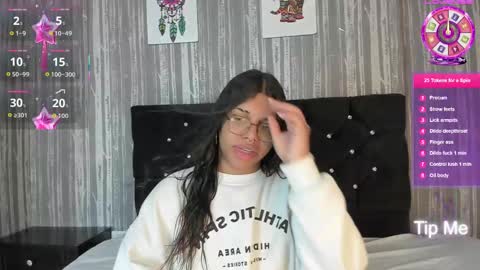 hailey_johnsonn online show from September 2025 01:02:01 PM