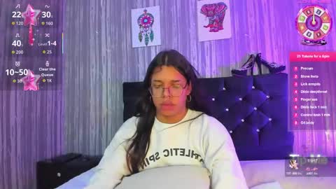 hailey_johnsonn online show from September 2025 12:09:02 PM