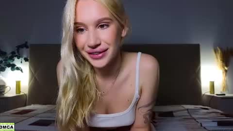 Snapshot of hailey_would chatting on June 2026 10:08:01 PM hailey_would online show from June 2026 10:08:01 PM