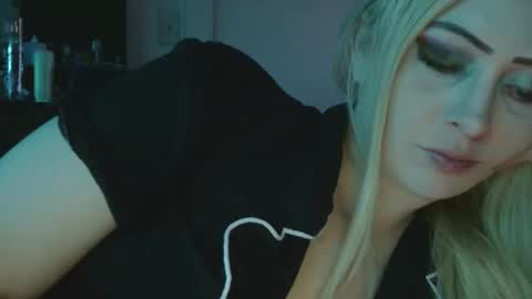 Hailey and d online show from December 2025 10:12:01 AM