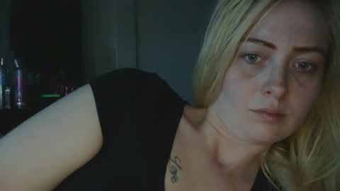 Hailey and d online show from January 2026 03:00:01 AM